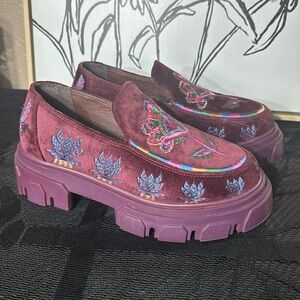 Farm rio burgundy embroidered lug sole velvet platform loafers floral us 6